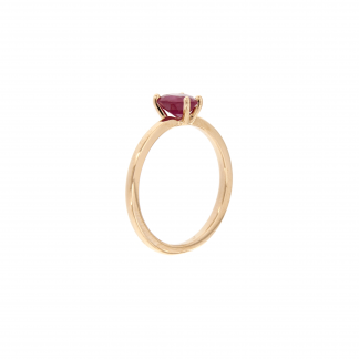 Anello in oro bianco 18kt con rubino cuore 6mm