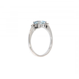 Anello in oro bianco 18kt con acquamarina carrè 6mm e diamanti GVS1