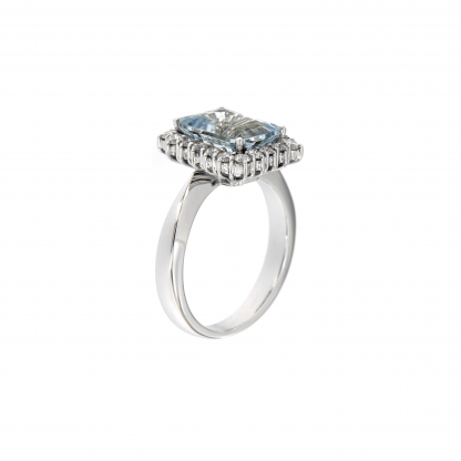 Anello in oro bianco 18kt con acquamarina ottagonale 10x8mm e diamanti GVS1