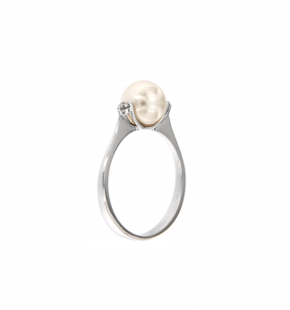 Anello in oro bianco 18kt con perla akoya 7,5-8mm e diamanti GVS1