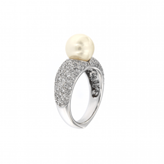 Anello in oro bianco 18kt con perla akoya e diamanti GVS1