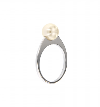 Anello in oro bianco 18kt con perla akoya