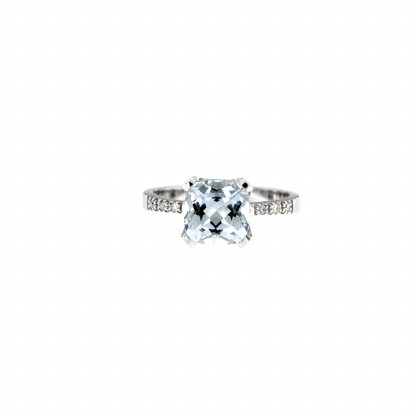 Anello in oro bianco 18kt con acquamarina antico 8mm e diamanti GVS1