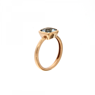 Anello in oro rosa 18kt con topazio azzurro antico brio 8mm