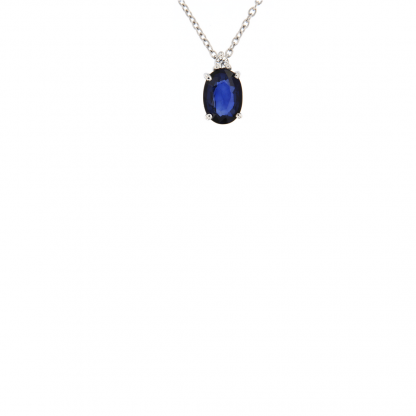 Pendente in oro bianco 18kt con zaffiro blu ovale 7x5mm e diamanti GVS1