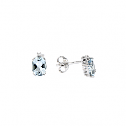 Orecchini in oro bianco 18kt con acquamarina ovale 8x6mm e diamanti GVS1