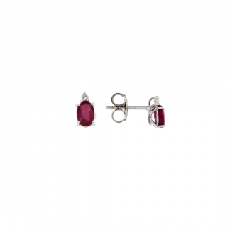 Orecchini in oro bianco 18kt con rubino taglio ovale 6x4mm e diamanti GVS1
